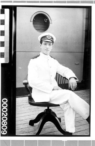 Unidentified officer of the White Star Line