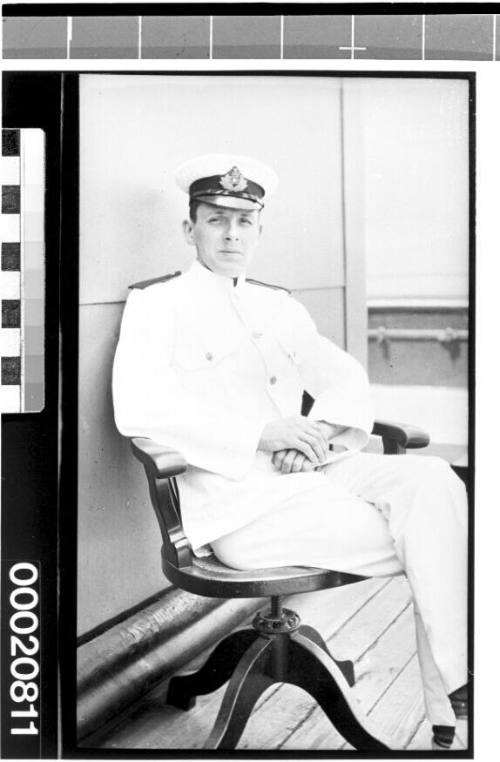 Unidentified officer of the White Star Line