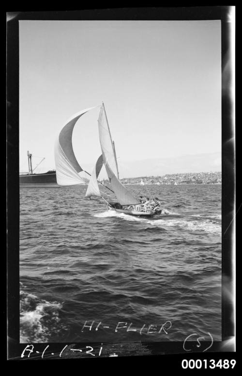 18-foot skiff HY-FLYER on Sydney Harbour