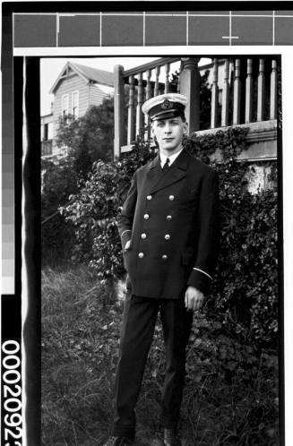 Unidentified merchant marine officer of the White Star Line