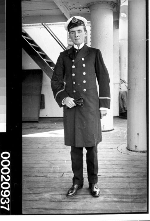 Unidentified third officer of the White Star Line