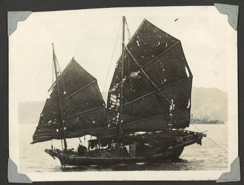 A Chinese junk