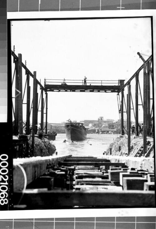 Launching of the pilot steamer CAPTAIN COOK