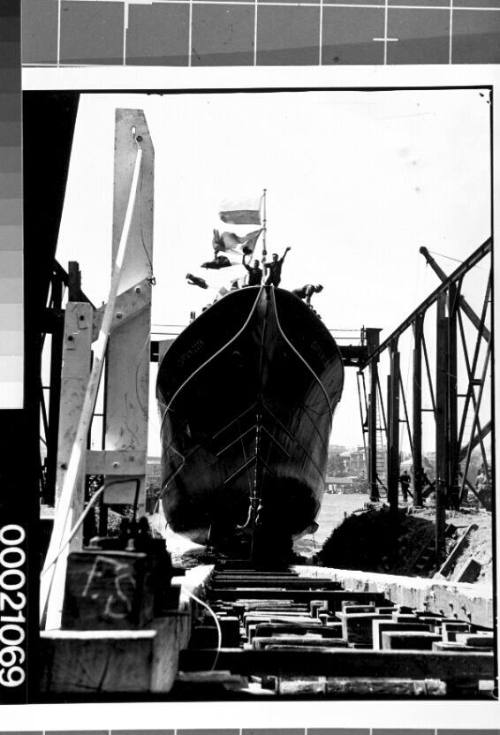 Launching of the pilot steamer CAPTAIN COOK