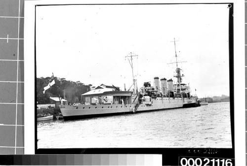 Refitting of HMAS ADELAIDE