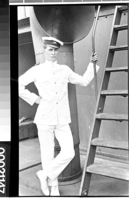 Unidentified merchant marine officer of the White Star Line