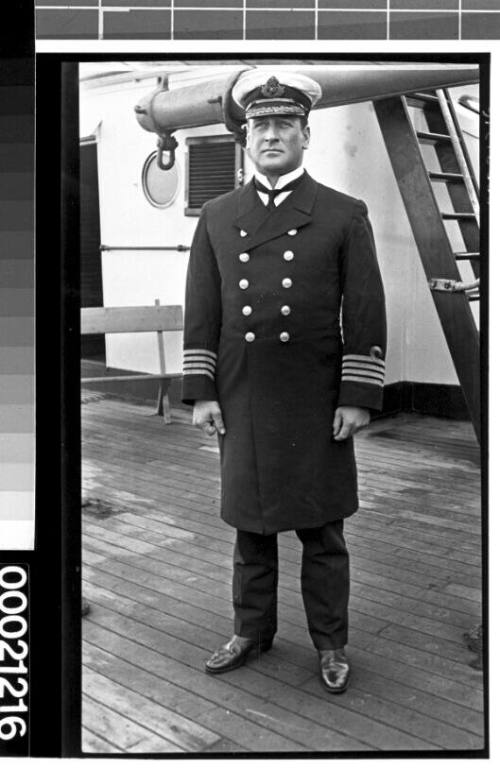 Unidentified Royal Navy captain possibly on board a White Star Line vessel