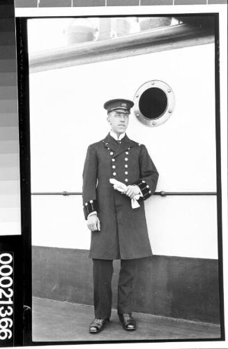 Unidentified merchant marine officer of the White Star Line