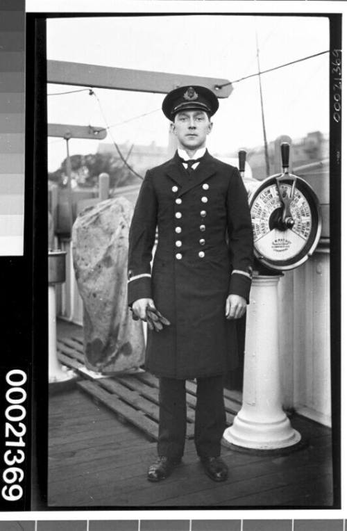 Unidentified merchant marine officer of the White Star Line