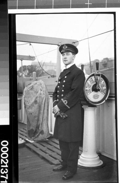 Unidentified merchant marine officer of the White Star Line