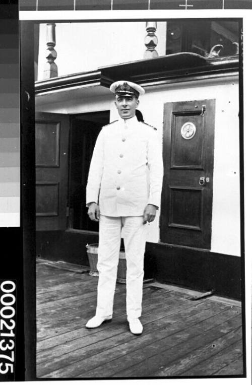 Unidentified merchant marine officer of the White Star Line