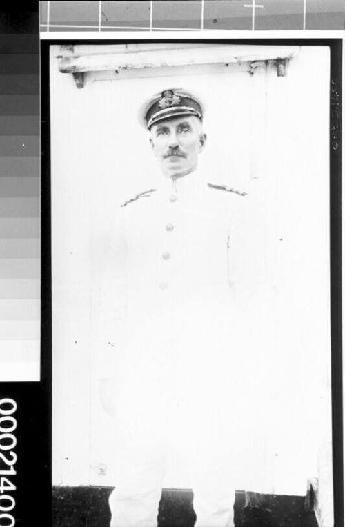 Unidentified merchant marine officer of the White Star Line