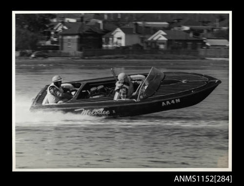 Hydroplane MELODEE II AA4N at high speed