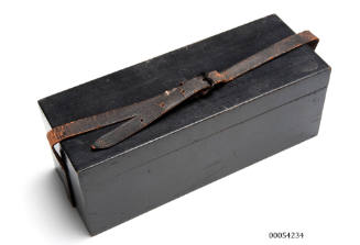 Box for storing lantern glass slides from Scott's Antarctic Expedition 
