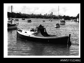 The half cabin power boat MYOPPO