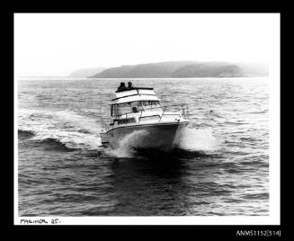 Mariner 25 cabin cruiser