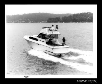 Mariner 28 cabin cruiser