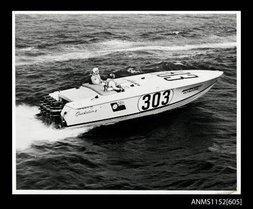 Ocean racer speed boat Quicksilver 303