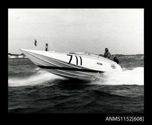 Ocean racer speed boat SEA FOX 711 Savory