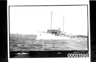 Unidentified steamship, Sydney Harbour