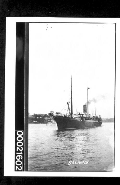SS SALAMIS, Aberdeen Line, leaving Sydney