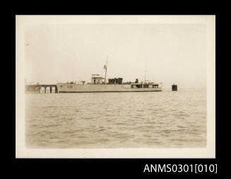 Iranian patrol boat KARKAS at Bandar-e Šāhpūr