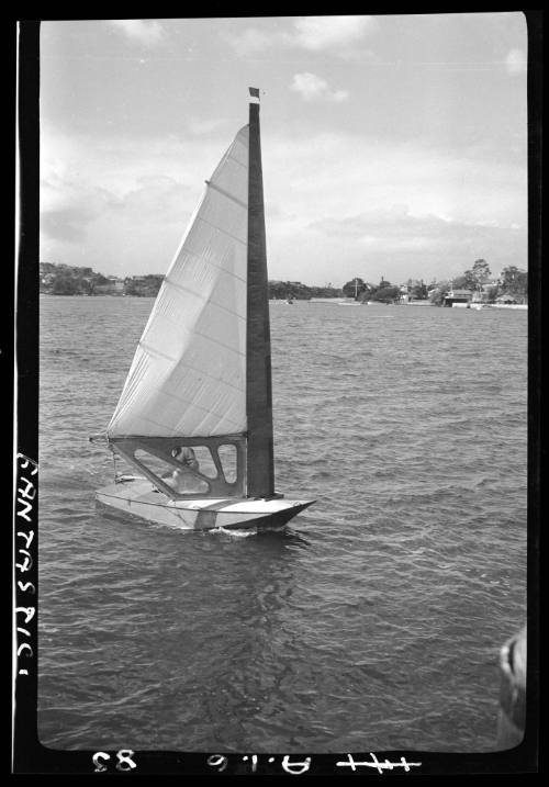 Sloop FANTASTIC on Sydney Harbour