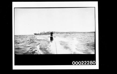 Tug boat, Manly ferry, aqua planist