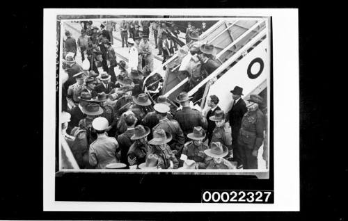 Military troops leaving Sydney