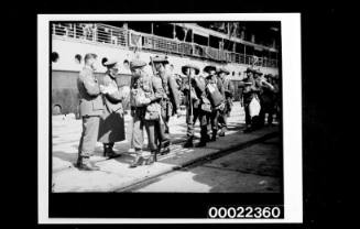 Australian soldiers boarding troopship