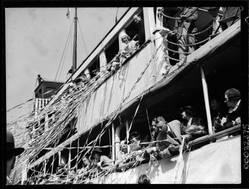 SS MORINDA departing number 10 wharf in Walsh Bay, Sydney