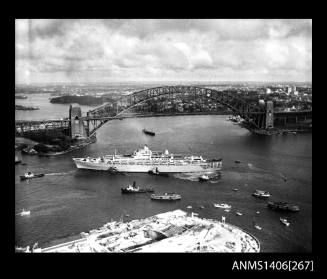 SS ORIANA in Sydney Harbour