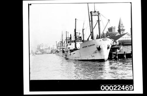 Loading MATTHEW FLINDERS and JAMES COOK