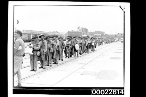 Troops leaving by the QUEEN MARY on Sunday 2 February 1941 and Monday 3 February 1941