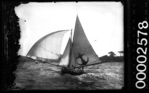 YENDYS sailing downwind