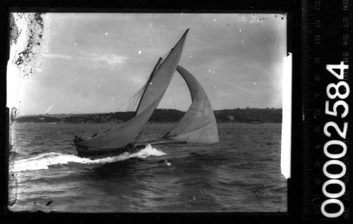 18-footer sailing on Sydney Harbour