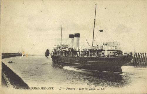 Postcard titled: Boulogne-Sur-Mer - l' "Onward" Dans les Jetees