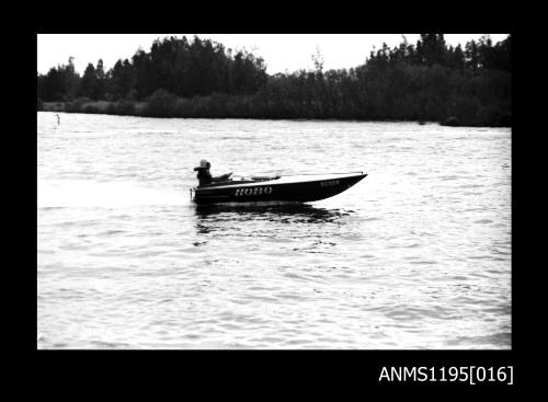 Deepwater Motor Boat Club Races 1970, inboard skiff HOBO