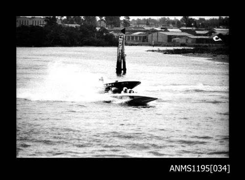 Silverwater January 1971, outboard runabouts SIZZLER and HOT ROD III