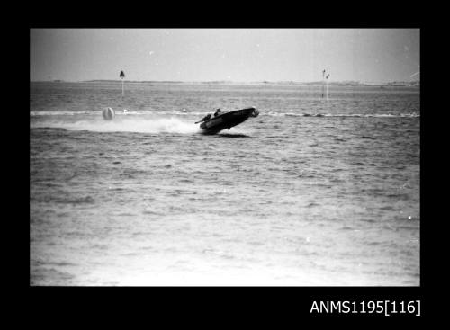 Australian National Speedboat Championships 1971, inboard skiff VULTURE