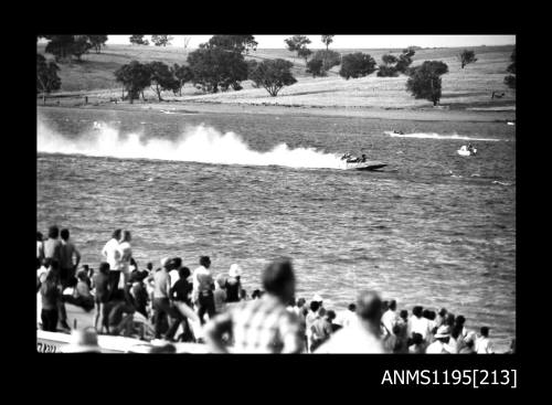 Lake Glenmaggie 1971, unlimited class hydroplane AGGRESSOR