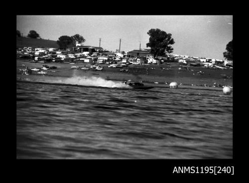 Lake Glenmaggie 1971, inboard hydroplane WASP TOO