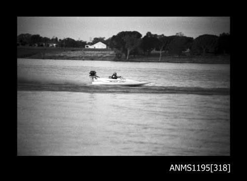 Lake Glenmaggie 1971, outboard catamaran WILD CAT