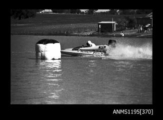 Lake Glenmaggie 1971, outboard catamaran NIPPER QUICK