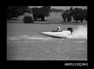 Lake Glenmaggie 1971, outboard catamaran LEMON PEEL