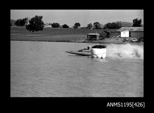 Lake Glenmaggie 1971, outboard catamaran NIPPER QUICK