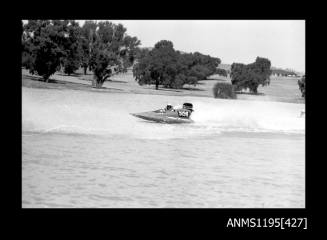 Lake Glenmaggie 1971, outboard catamaran LITTLE NIPPER