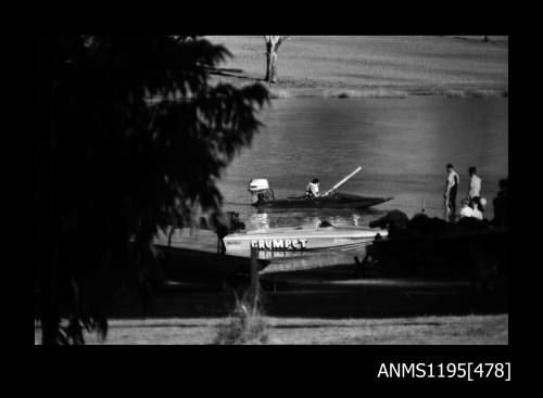 Lake Glenmaggie 1971, outboard catamaran HI-TORQUE MARINE and outboard runabout CRUMPET