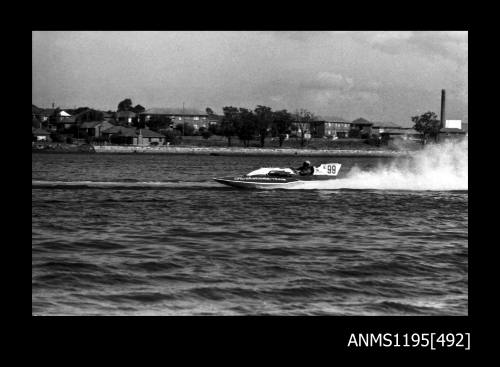 Hen and Chicken Bay 1970s, inboard hydroplane VOODOO IV