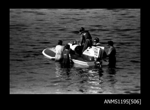 Hen and Chicken Bay 1970s, inboard hydroplane VOODOO IV